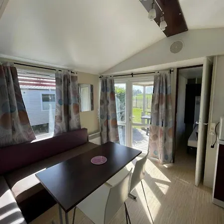 Kemping Joli 3 Etoiles Avec Piscine *