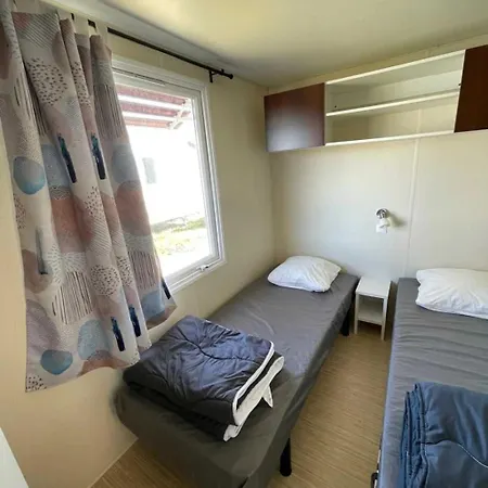 Joli 3 Etoiles Avec Piscine Kemping *