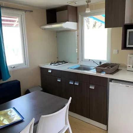 Kemping Joli 3 Etoiles Avec Piscine *