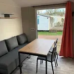 Zecamping Familial Avec Piscine - Proche Oleron 营地 拉特里姆莱德