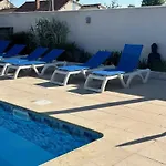 Zecamping Familial Avec Piscine - Proche Oleron 营地 拉特里姆莱德