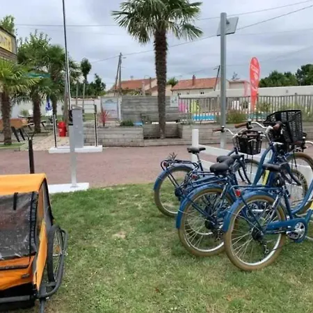 Zecamping Familial Avec Piscine - Proche Oleron