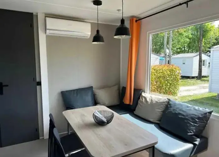 Campsite Joli 3 Etoiles Avec Piscine La Tremblade