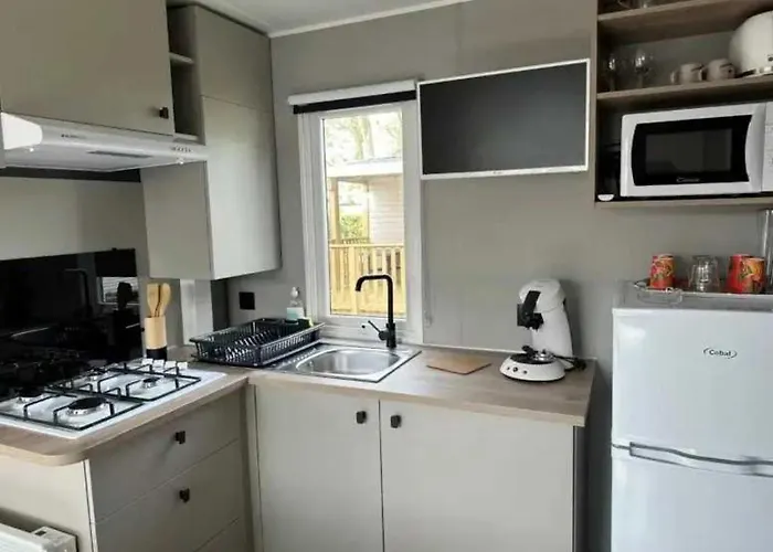 Joli 3 Etoiles Avec Piscine *