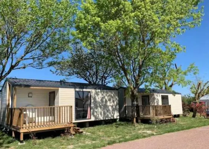 Joli 3 Etoiles Avec Piscine Campsite