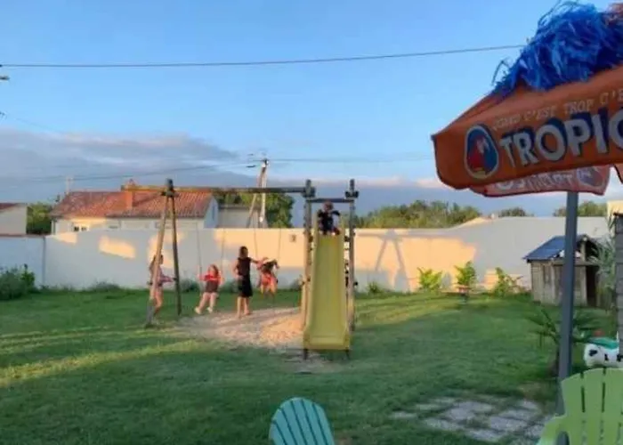 Joli 3 Etoiles Avec Piscine Campsite