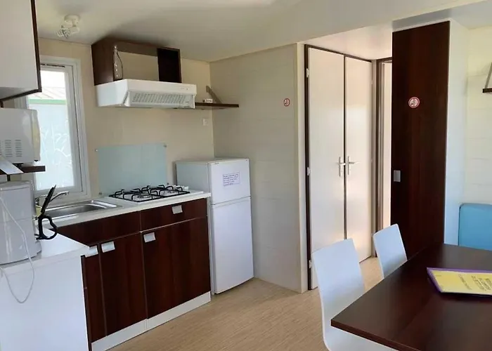 Campsite Joli 3 Etoiles Avec Piscine