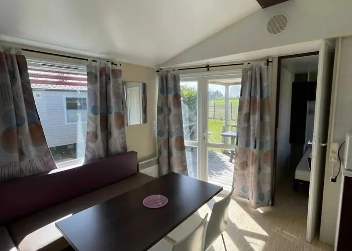 Campsite Joli 3 Etoiles Avec Piscine *