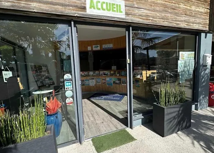 Campsite Joli 3 Etoiles Avec Piscine La Tremblade