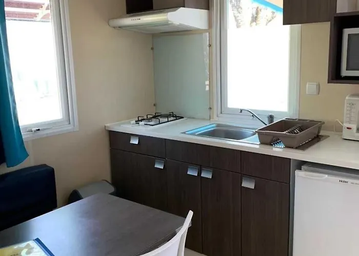 Campsite Joli 3 Etoiles Avec Piscine *