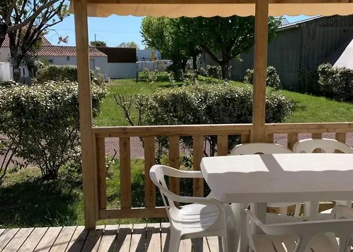 Joli 3 Etoiles Avec Piscine *