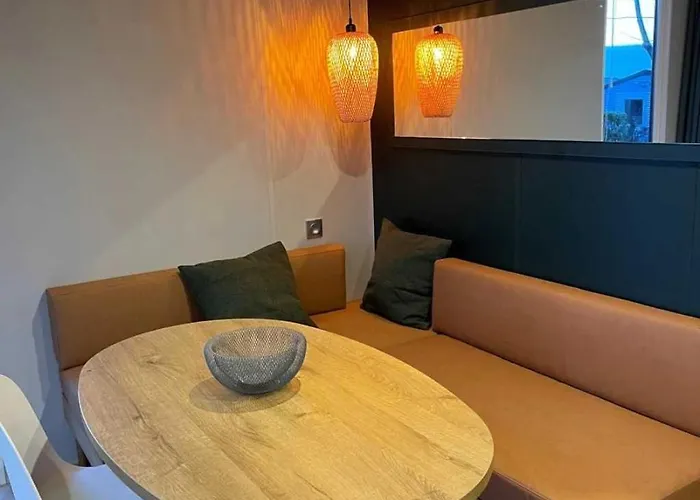 Joli 3 Etoiles Avec Piscine *