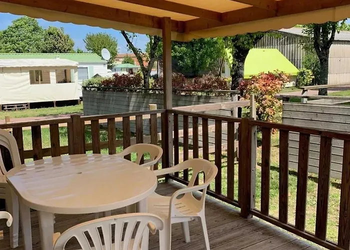 Joli 3 Etoiles Avec Piscine *